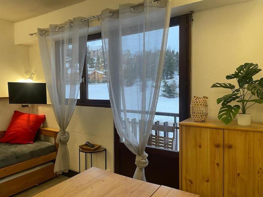 Studio Auron Auron